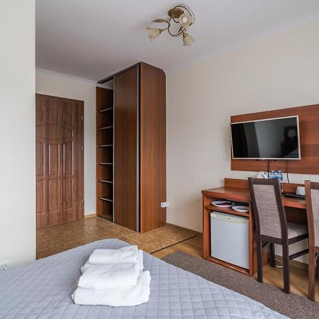 ウストカ Ramzes Bed & Breakfast エクステリア 写真