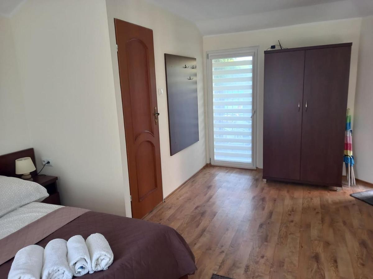 ウストカ Ramzes Bed & Breakfast エクステリア 写真