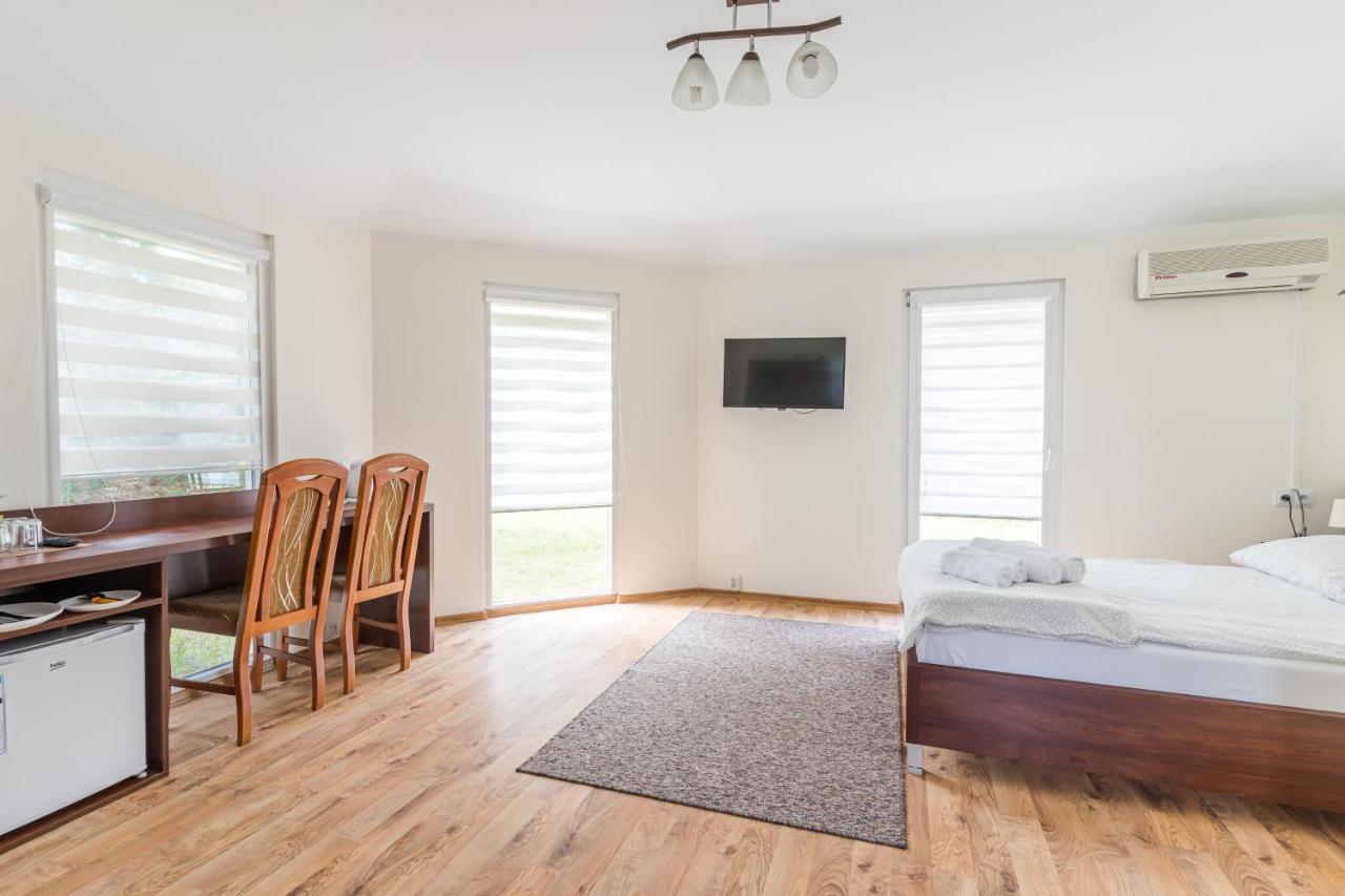 ウストカ Ramzes Bed & Breakfast エクステリア 写真