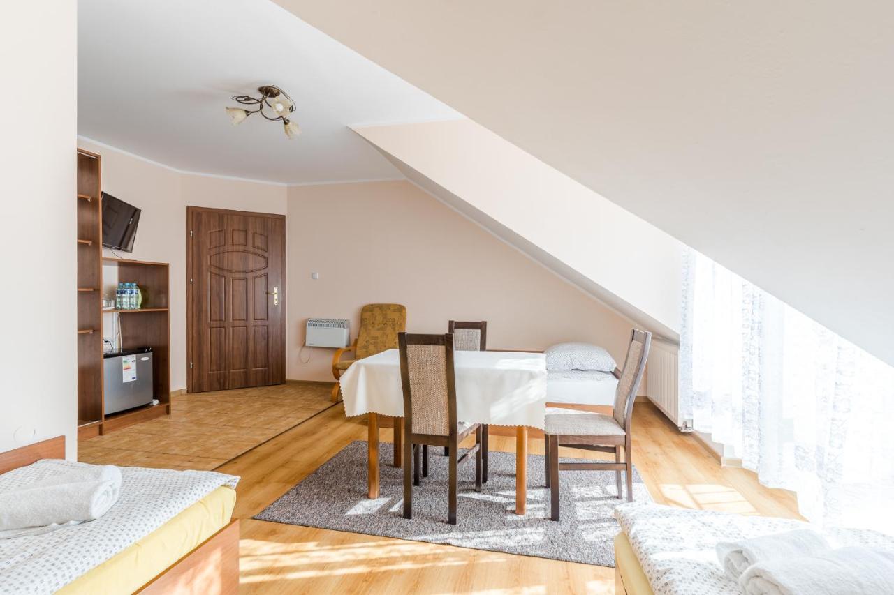 ウストカ Ramzes Bed & Breakfast エクステリア 写真