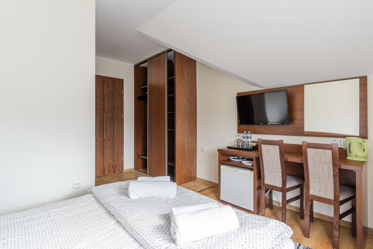 ウストカ Ramzes Bed & Breakfast エクステリア 写真