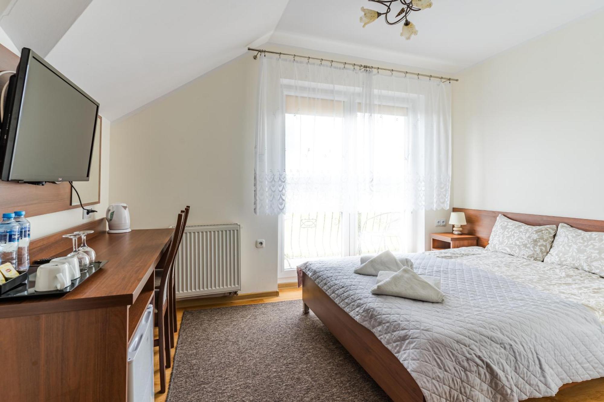 ウストカ Ramzes Bed & Breakfast エクステリア 写真