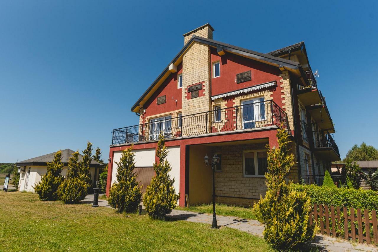 ウストカ Ramzes Bed & Breakfast エクステリア 写真